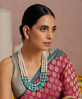 Green And White Pearls Layered Necklace 1