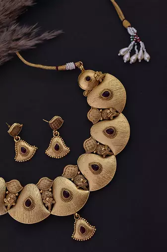 Red Gold Tone Temple Set