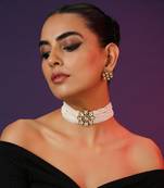 White Gold Tone Kundan And Pearls Choker Set