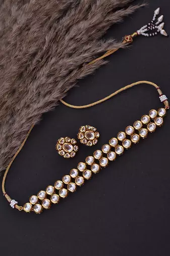 Gold Tone Kundan Choker Set
