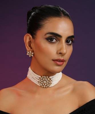 White Gold Tone Kundan And Pearls Choker Set 1