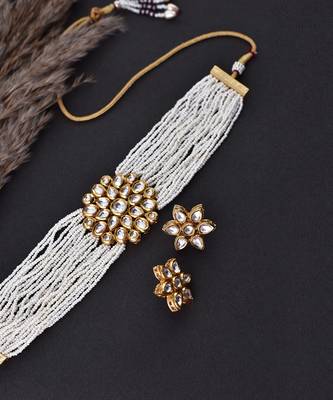 White Gold Tone Kundan And Pearls Choker Set 2