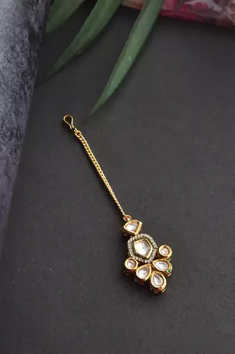 Gold Tone Kundan Maang Tikka
