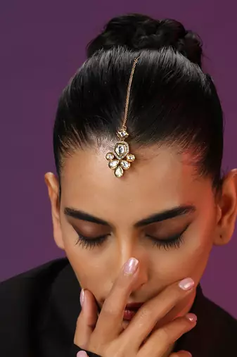 Gold Tone Kundan Maang Tikka
