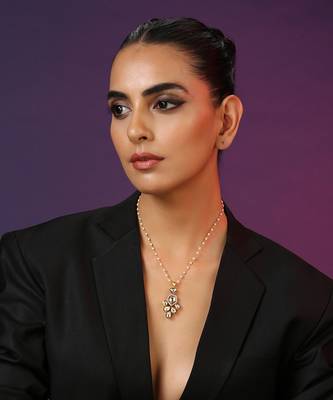 Gold Tone Kundan Locket 3