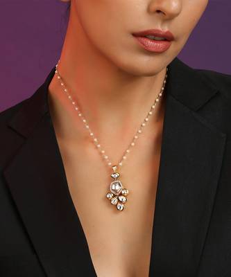 Gold Tone Kundan Locket 5
