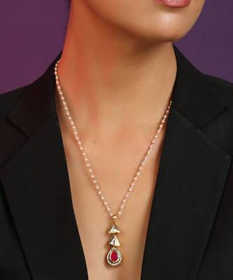 Red Gold Tone Kundan Locket 5