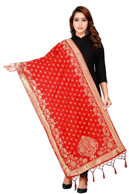 Red Colour Banarasi Silk Dupatta For Ethnic Formal Party Looks 1