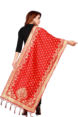 Red Colour Banarasi Silk Dupatta For Ethnic Formal Party Looks 2