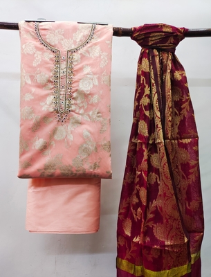 Peach Floral Print Banarasi Salwar 3