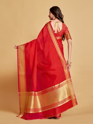 Red plain organza saree with blouse 3