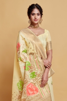Off White Printed Silk Blend Saree With Blouse