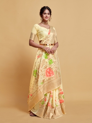 Off White Printed Silk Blend Saree With Blouse 2