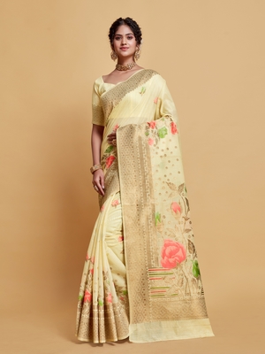 Off White Printed Silk Blend Saree With Blouse 5