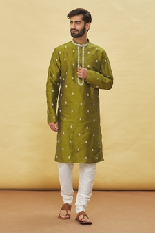 Green embroidered art silk kurta-pajama