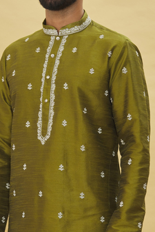 Green embroidered art silk kurta-pajama
