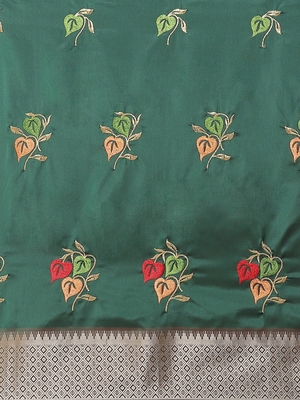 Green embroidered cotton silk saree with blouse 4
