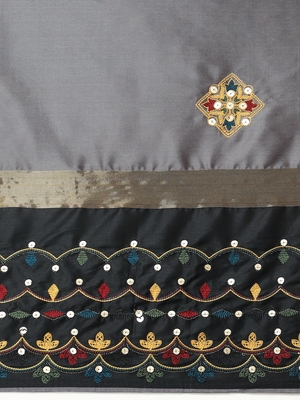 Grey embroidered cotton silk saree with blouse 3