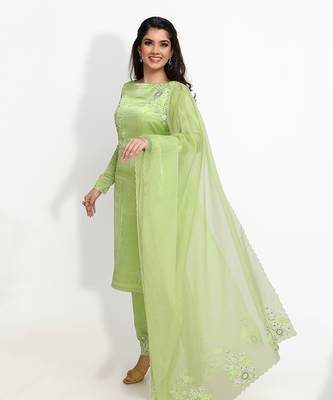 Green Daylily Kurta Set 2
