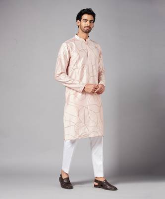 Ilaria Gold Zari Abstract Embroidered Peach Kurta 5