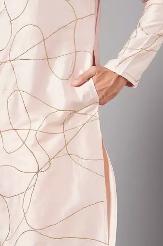 Ilaria Gold Zari Abstract Embroidered Peach Kurta