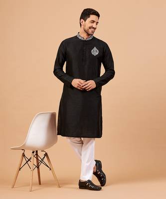 Amyr Traditional Embroidered Black Kurta 1