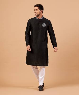 Amyr Traditional Embroidered Black Kurta 3