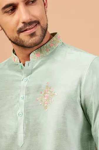 Amil Traditional Embroidered Pastel Green Kurta