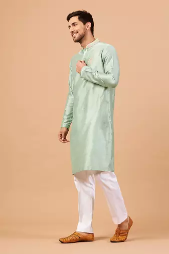 Amil Traditional Embroidered Pastel Green Kurta