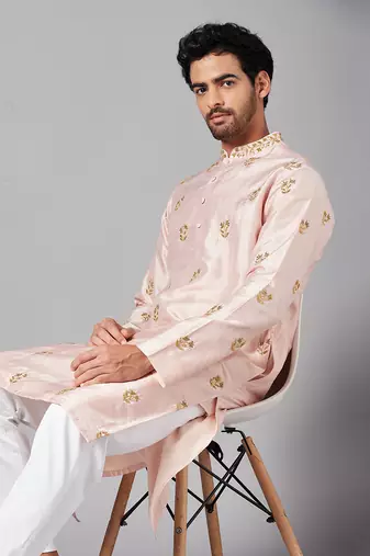 Pink Krusos Hand Embroidered Motif Kurta