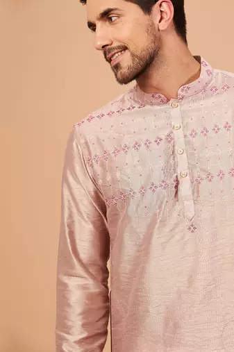 Peach Florne Floral Goemetric Embroidered Kurta