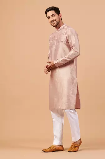Peach Florne Floral Goemetric Embroidered Kurta