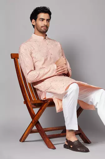 Tiyaan Embroidered Peach Kurta