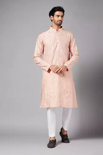 Tiyaan Embroidered Peach Kurta