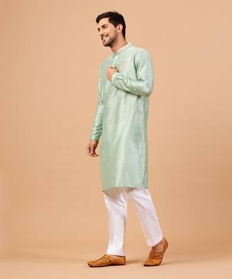 Amil Traditional Embroidered Pastel Green Kurta Set 5