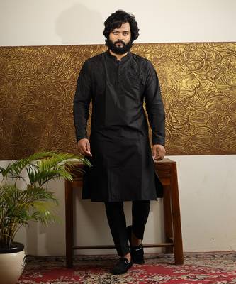 Solid Black Reindeer Embroidered Kurta Set 3