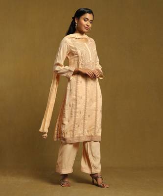 RITU KUMAR Beige Embroidered Kurta Set 3
