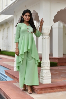 AARNA EMBROIDERED SUIT SET