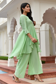 AARNA EMBROIDERED SUIT SET