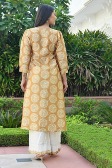 TAKSHVI ASYMMETRICAL SUIT SET