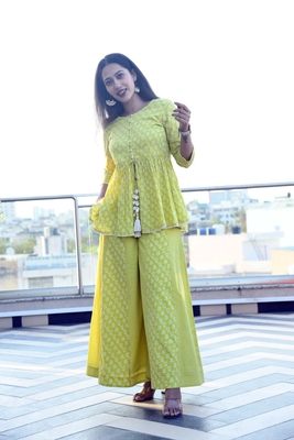 LIME FLORA-STRIPED TOP & PANELED PLAZZO SET 3