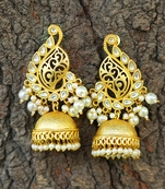 Gold pearl earrings