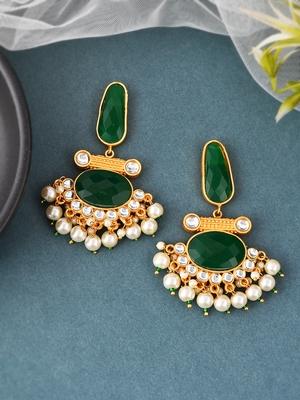 Gold earrings 1