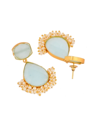 Gold earrings 3