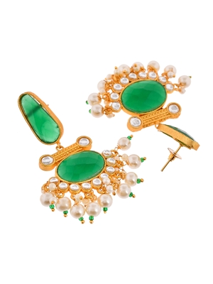 Gold earrings 3