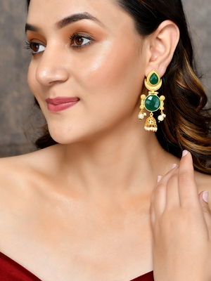 Gold earrings 2