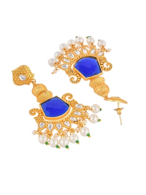 Gold earrings 3