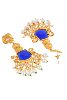Gold earrings