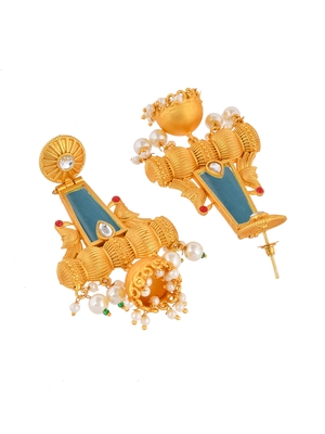 Gold earrings 5