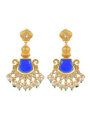 Gold earrings 4